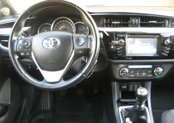Toyota Corolla cena 49900 przebieg: 90880, rok produkcji 2015 z Grodków małe 277